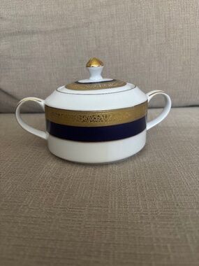 Muirfield New York 99171 Porcelain Victorian Cobalt Sugar Bowl with Gold Trim